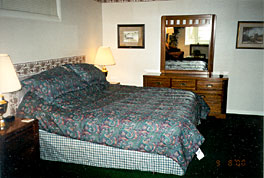 Ogles Cabins - Burch Chalet - Gatlinburg Tennessee - Bedroom