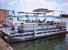 24 Foot Pontoon Boat - Boat Rentals